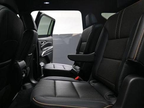 Used 2026 Chevrolet Traverse High Country w/ LPO, Floor Liner Package AWD/4WD image 15