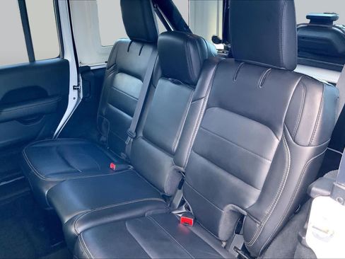 Used 2023 Jeep Wrangler Unlimited Sahara w/ LED Lighting Group AWD/4WD image 21