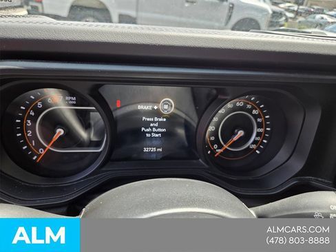 Used 2025 Jeep Wrangler Unlimited Sahara AWD/4WD image 22