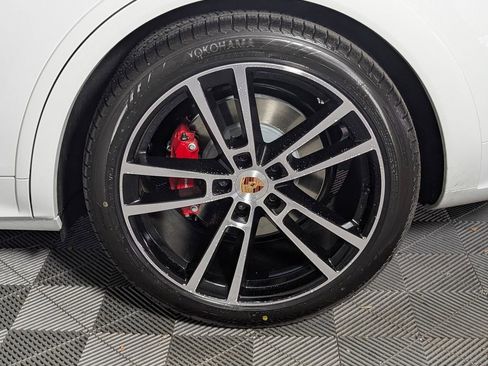 New 2026 Porsche Cayenne GTS image 12