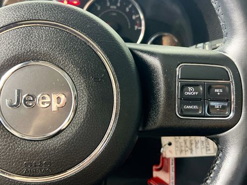 Used 2017 Jeep Wrangler Sport w/ Quick Order Package 24S AWD/4WD image 19