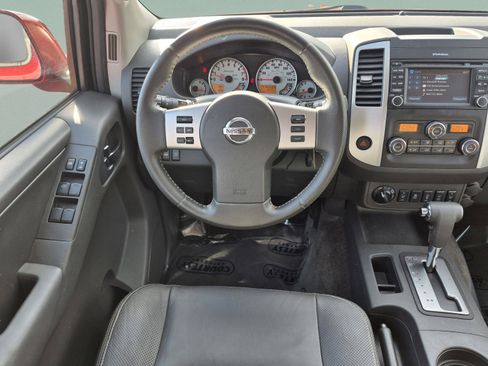 Used 2014 Nissan Frontier PRO-4X w/ Pro-4x Luxury Package AWD/4WD image 13