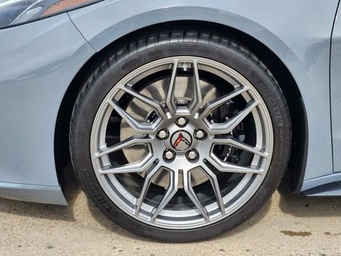 Used 2025 Chevrolet Corvette Z06 RWD image 17