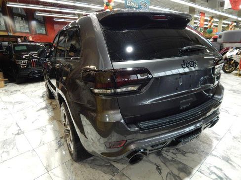 Used 2021 Jeep Grand Cherokee SRT image 8