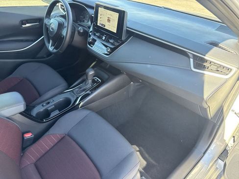 Certified 2025 Toyota Corolla SE image 11