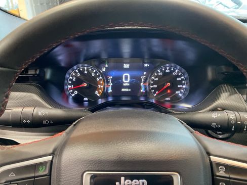 Used 2025 Jeep Compass Trailhawk image 19