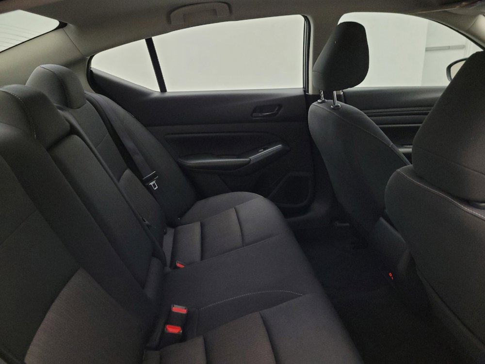 Used 2025 Nissan Altima 2.5 SV FWD image 19