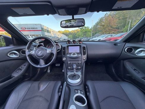 Used 2016 Nissan 370Z Touring Sport image 11