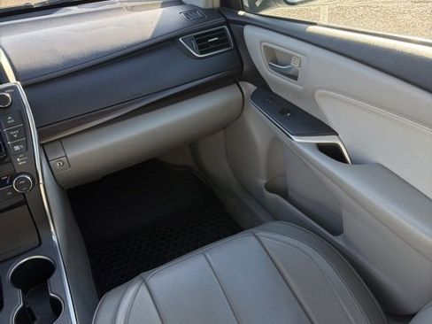 Used 2016 Toyota Camry XLE image 14