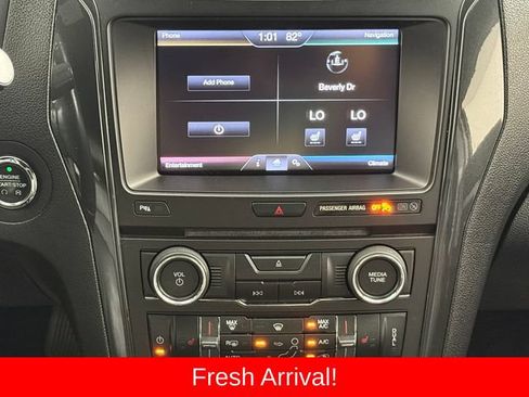 Used 2016 Ford Explorer XLT w/ Equipment Group 202A AWD/4WD image 23