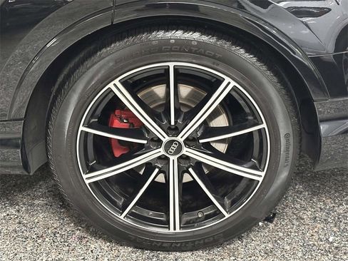 Used 2022 Audi SQ7 Premium Plus w/ SQ7 Black Optic Package image 11