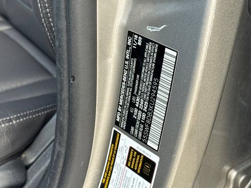 Used 2019 Mercedes-Benz C 300 Sedan image 32