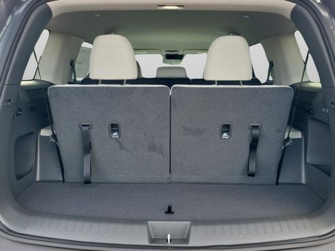 New 2026 Hyundai Santa Fe SE FWD image 8