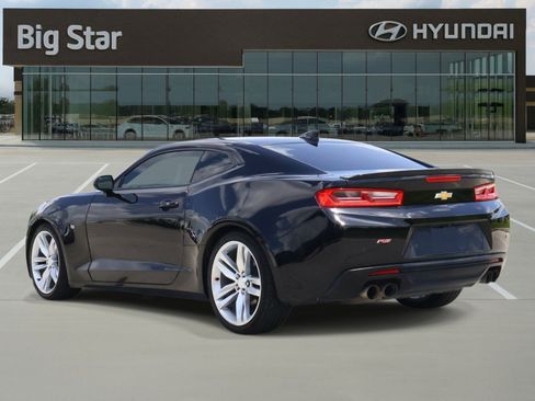 Used 2017 Chevrolet Camaro LT RWD image 3