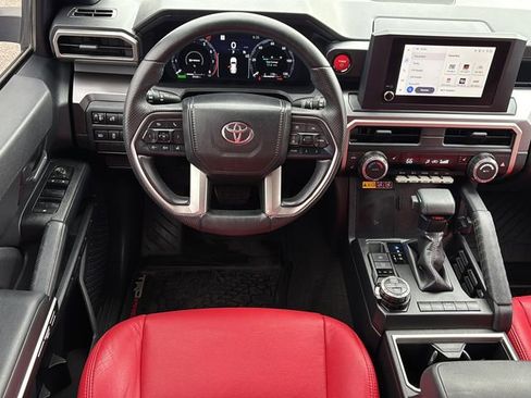 Used 2025 Toyota 4Runner TRD Off-Road AWD/4WD image 15