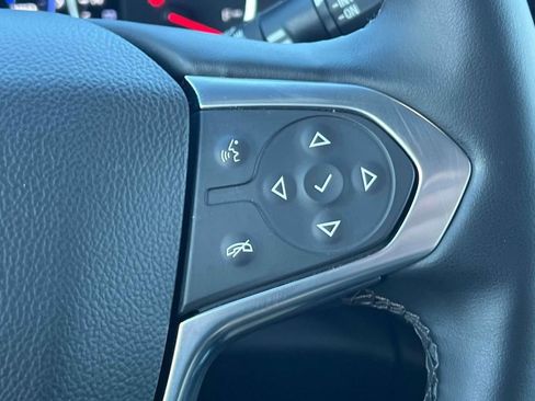 Used 2023 Chevrolet Traverse Premier image 21