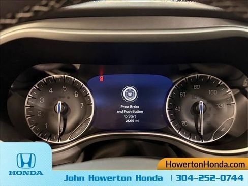 Used 2025 Chrysler Pacifica Select FWD image 21