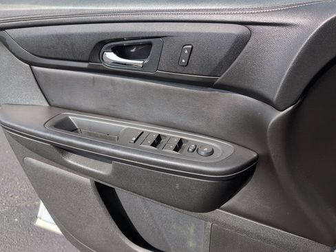 Used 2015 Chevrolet Traverse LT w/ LPO, 'HIT The Road' Package FWD image 15