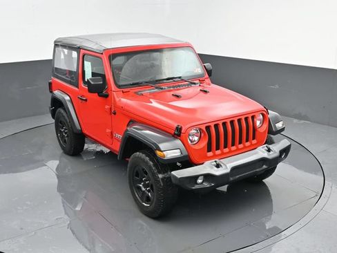 Used 2018 Jeep Wrangler Sport AWD/4WD image 16