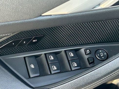 Used 2022 BMW M440i Convertible w/ Premium Package image 30