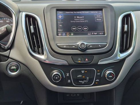 Used 2022 Chevrolet Equinox LS FWD image 14