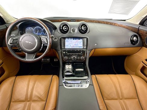 Used 2014 Jaguar XJ L Supercharged image 9