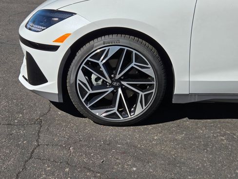 New 2025 Hyundai Ioniq 6 SEL image 7