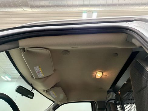 Used 2024 GMC Savana 2500 w/ Driver Convenience Package image 10