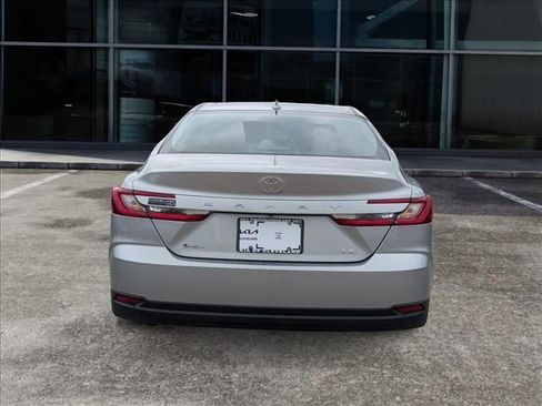 Used 2025 Toyota Camry LE FWD image 6