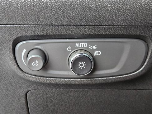 Used 2024 Buick Encore GX Sport Touring FWD image 25