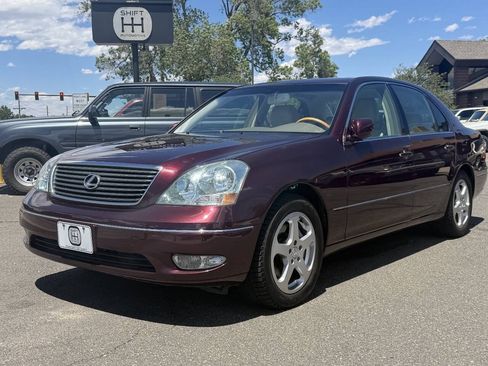 Used 2003 Lexus LS 430 RWD image 2
