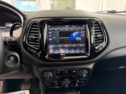 Used 2020 Jeep Compass Limited AWD/4WD image 23
