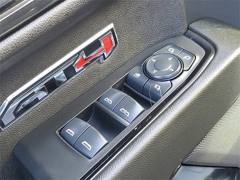 Used 2025 GMC Sierra 1500 AT4 w/ AT4 Preferred Package image 19