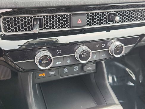 Certified 2025 Honda Civic LX image 15