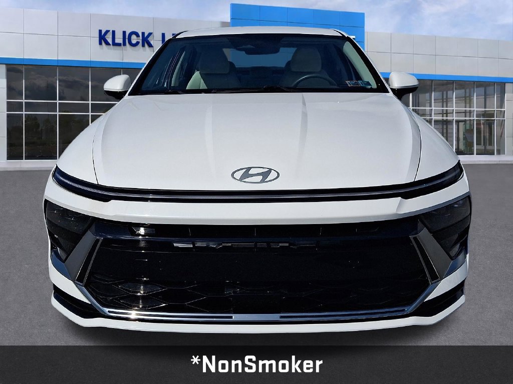 Used 2025 Hyundai Sonata SEL FWD image 2