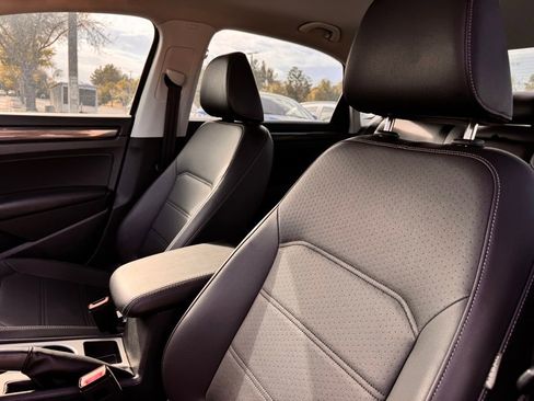 Used 2020 Volkswagen Passat 2.0T R-Line image 13