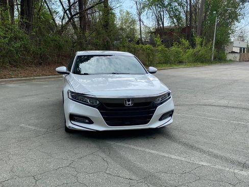 Used 2020 Honda Accord Sport image 2