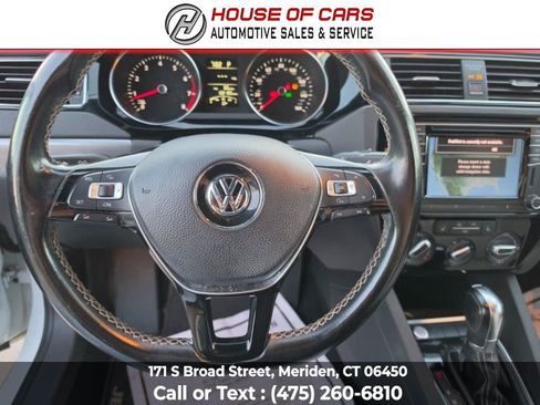 Used 2016 Volkswagen Jetta Sport FWD image 12