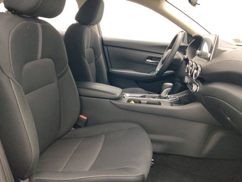 Used 2025 Nissan Sentra SV FWD image 21