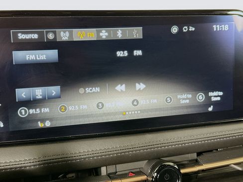 Used 2023 Nissan Ariya AWD image 21