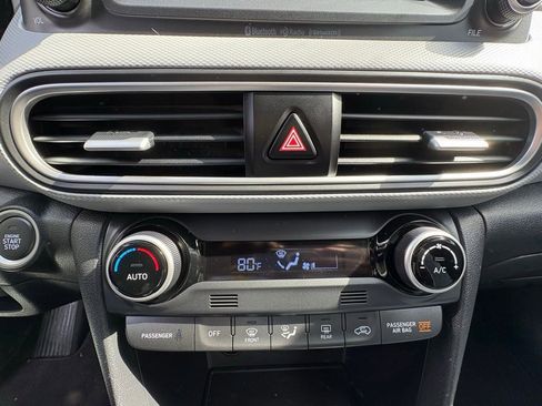 Used 2018 Hyundai Kona Limited image 17