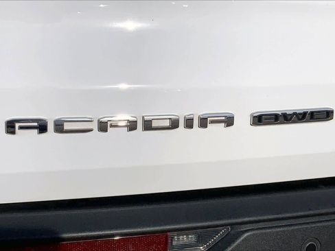 Used 2024 GMC Acadia AT4 w/ Luxury Package image 32