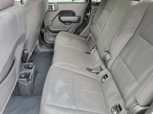 Used 2023 Jeep Gladiator Sport image 11