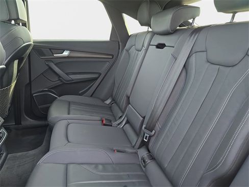 Used 2022 Audi Q5 2.0T Premium Plus image 17