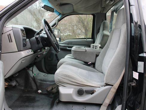 Used 1999 Ford F450 XLT image 13