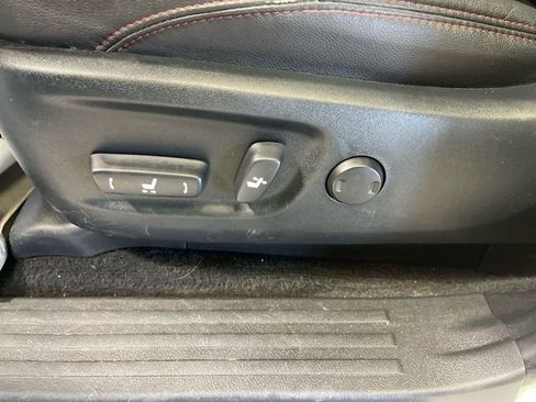 Used 2023 Toyota 4Runner TRD Off-Road Premium w/ Moonroof Package AWD/4WD image 12