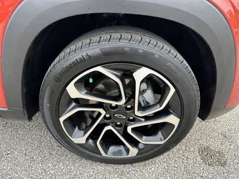 Used 2024 Chevrolet Trax RS w/ Sunroof Package image 12