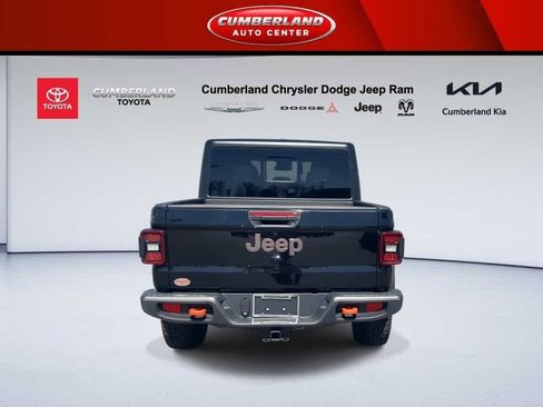 Used 2025 Jeep Gladiator Mojave w/ Convenience Group image 7