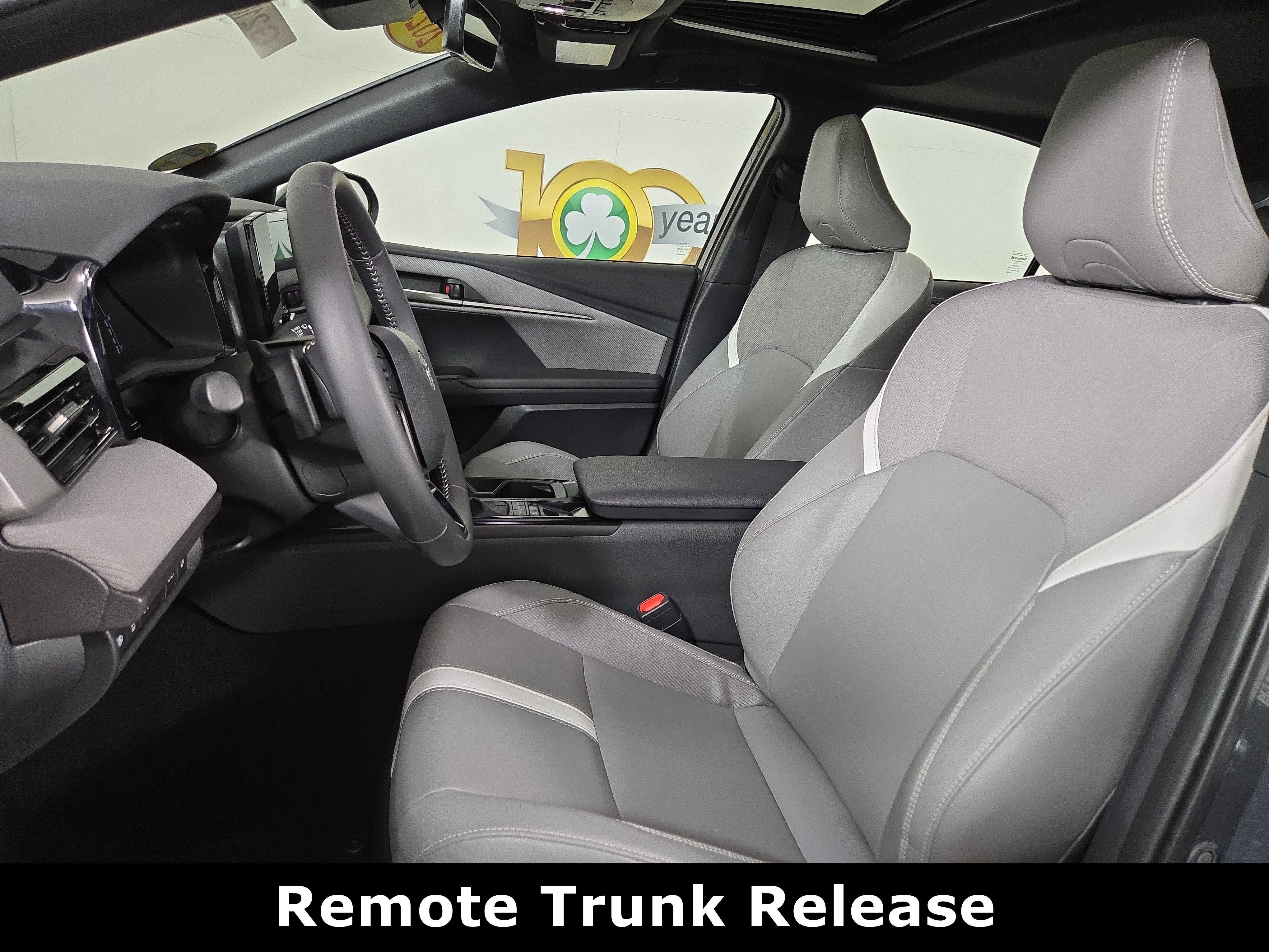 Used 2025 Toyota Camry SE w/ Convenience Package FWD image 11