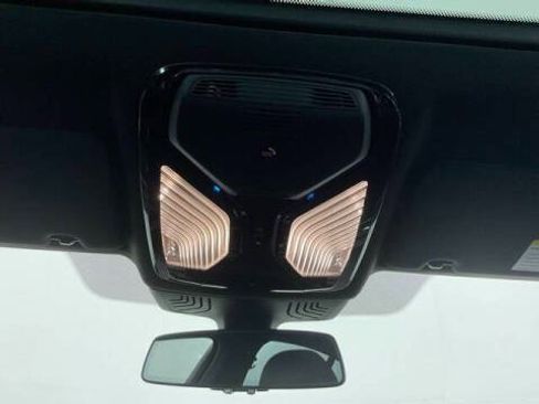 Used 2021 BMW 530e 530e iPerformance w/ Premium Package image 21